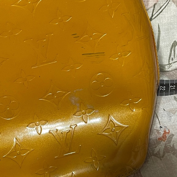 Louis Vuitton - Picture 12 of 12